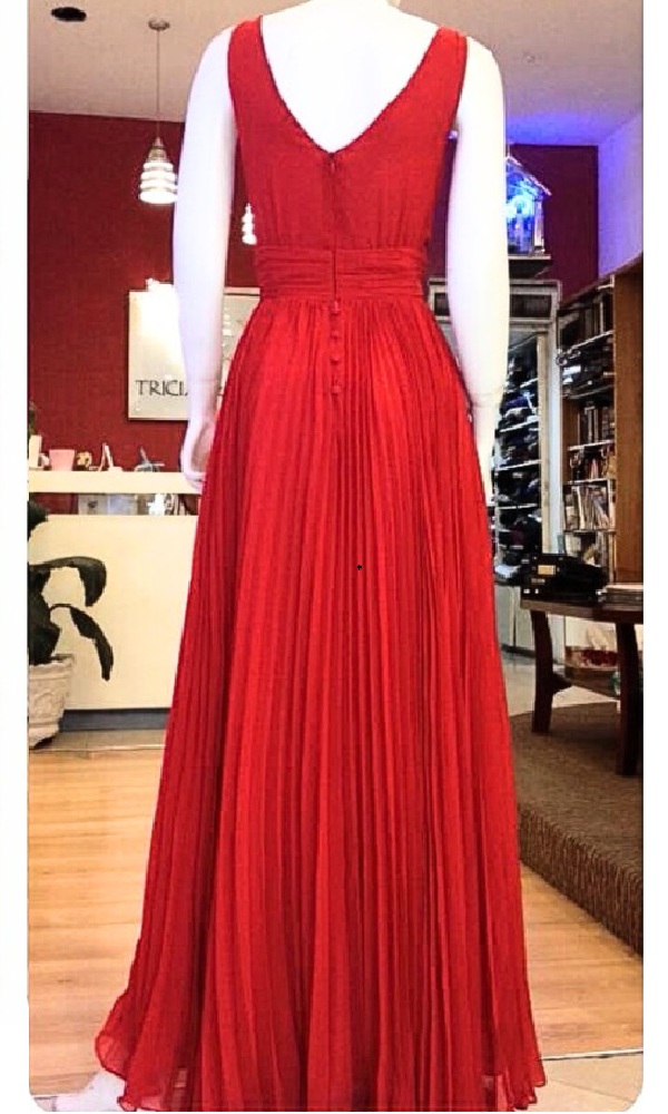 lady with red dress 02